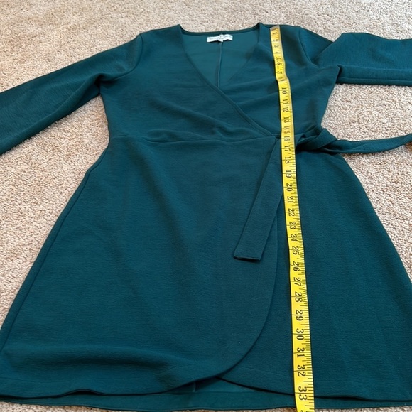 Texture and thread by MADEWELL Size S green cross over side tie dress - Picture 11 of 13